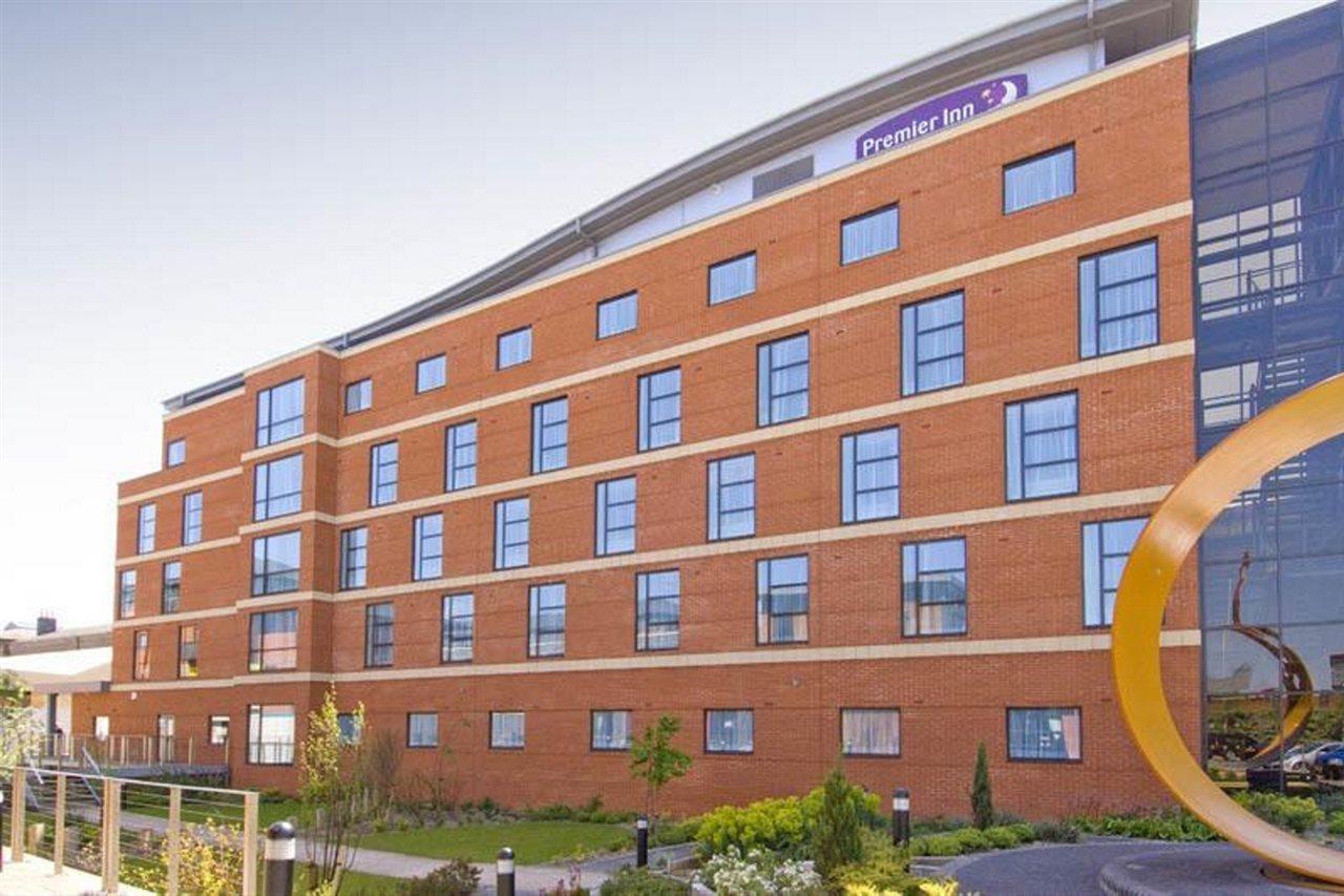 Premier Inn Wolverhampton City Centre Exterior foto